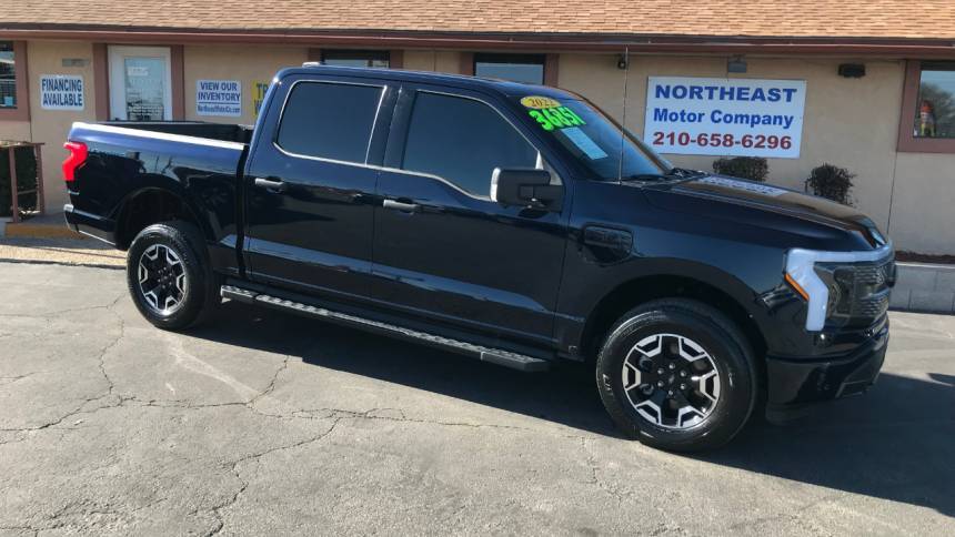 2022 Ford F-150 Lightning XLT — Pickup Truck — 40,477 mi — Universal City, TX