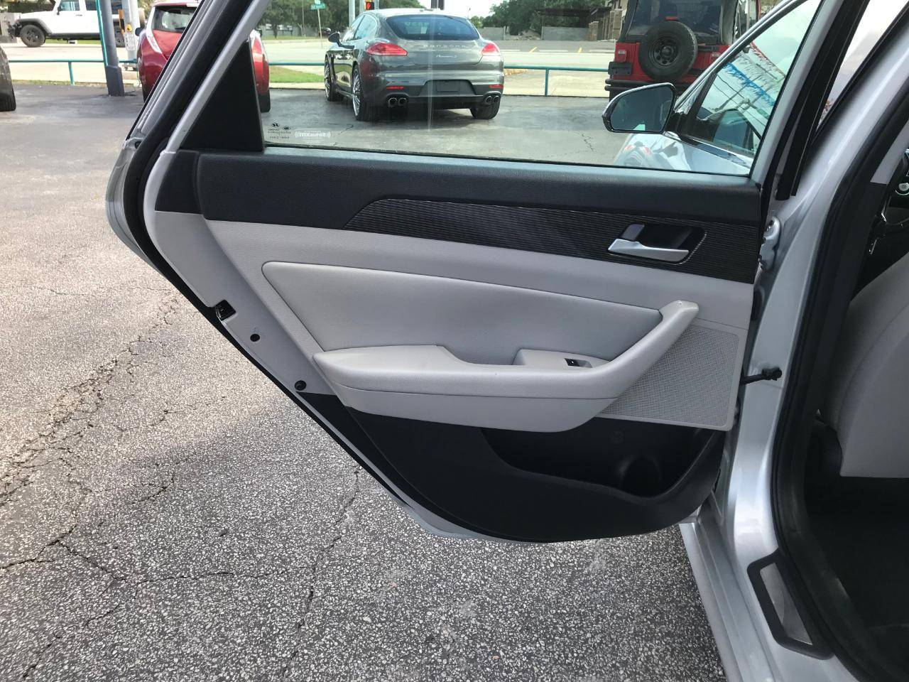 Photo 16