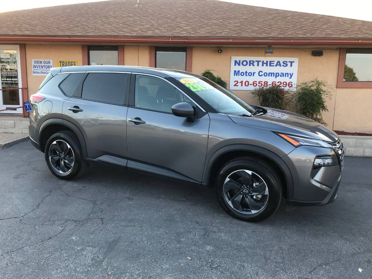 2024 Nissan Rogue SV — SUV — 47,751 mi — Universal City, TX