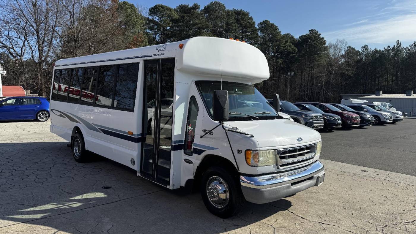2002 Ford Econoline Commercial Cutaway E-450 — Chassis Cab Truck — 35,458 mi — Durham, NC