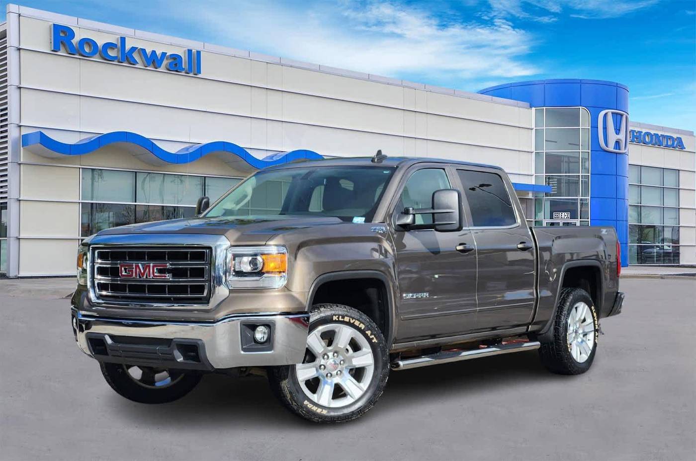 2015 GMC Sierra 1500 SLE — Pickup Truck — 92,660 mi — Rockwall, TX