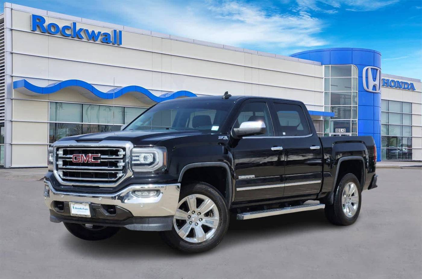 2017 GMC Sierra 1500 SLT — Pickup Truck — 114,307 mi — Rockwall, TX