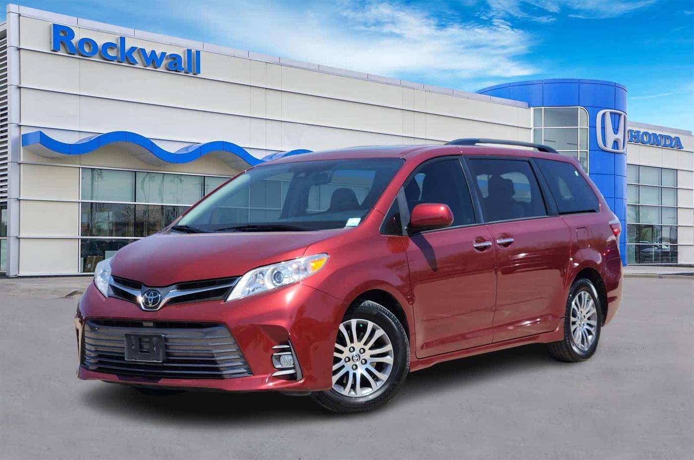 2020 Toyota Sienna XLE — Minivan — 88,227 mi — Rockwall, TX