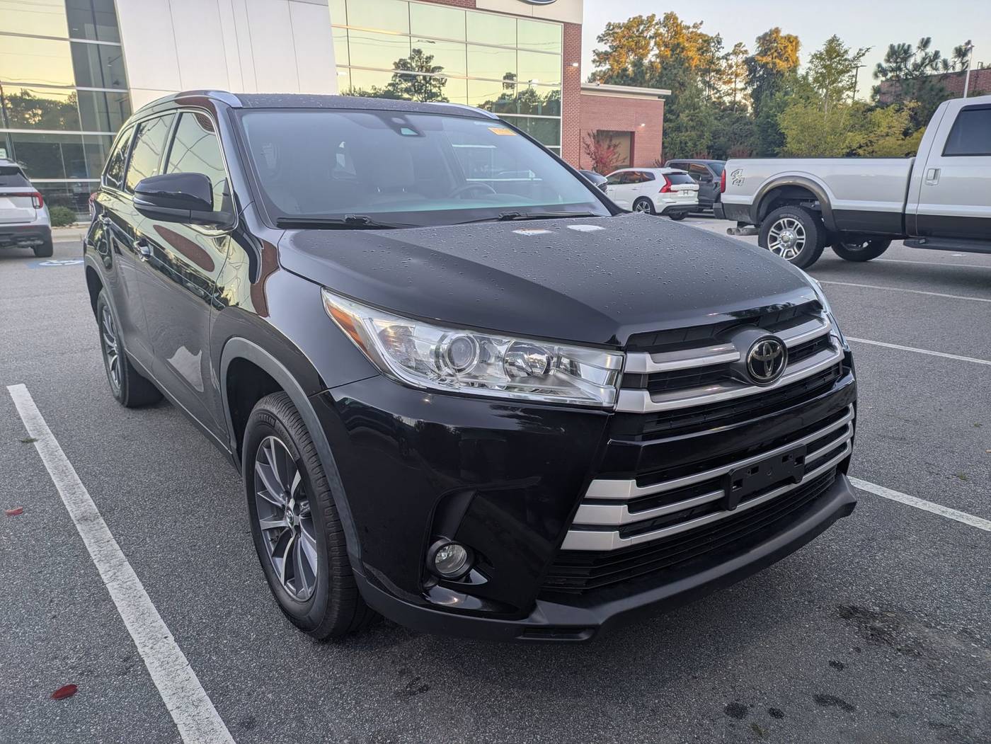 2019 Toyota Highlander XLE — SUV — 89,177 mi — Southern Pines, NC