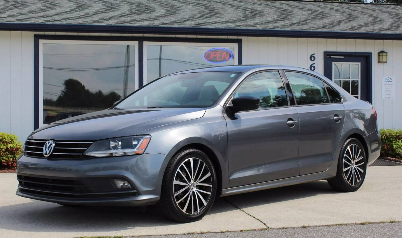 2017 Volkswagen Jetta 1.8T Sport — Sedan — 99,852 mi — Wilmington, NC