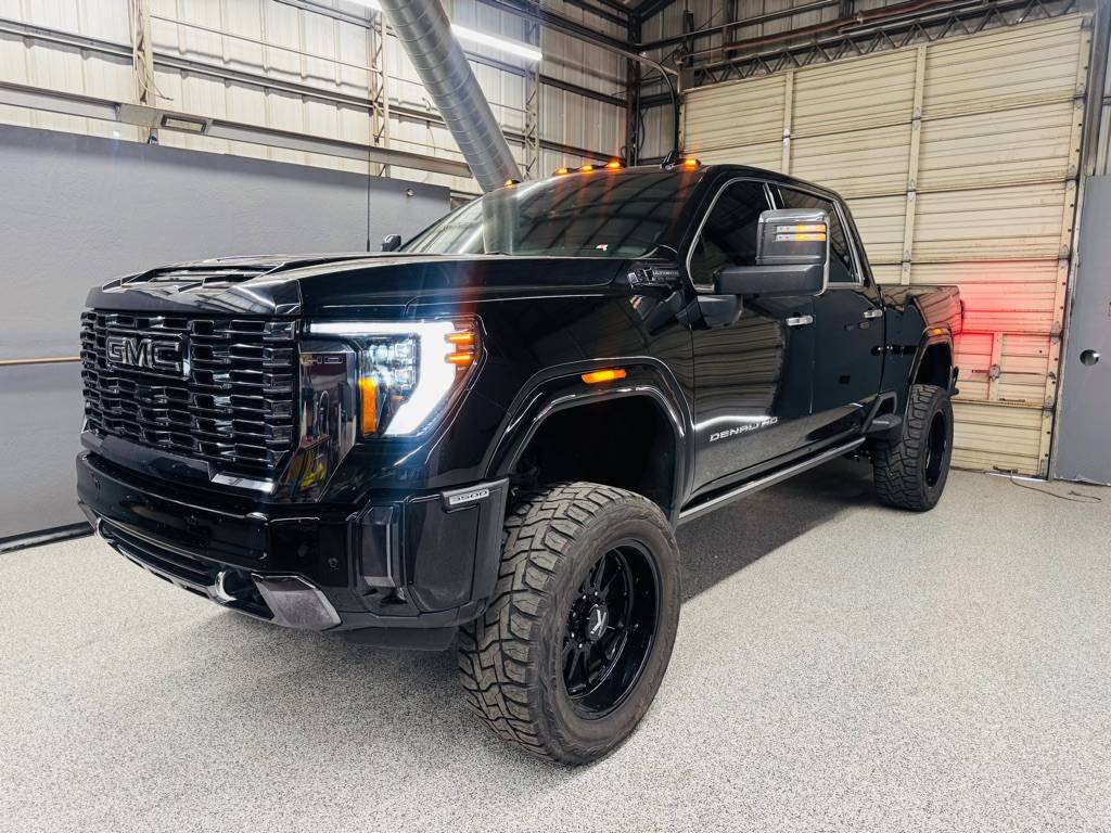2024 GMC Sierra 3500HD Denali Ultimate — Pickup Truck — 35,916 mi — Glendale, AZ