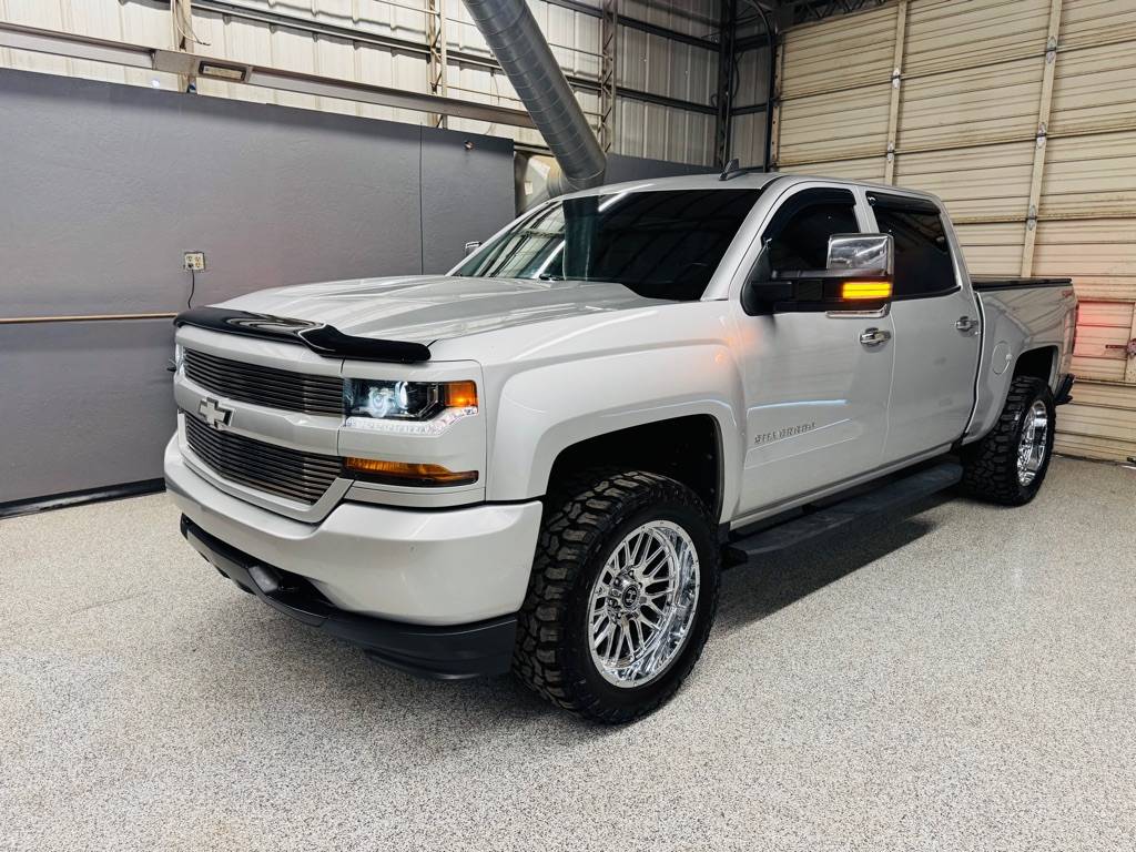 2018 Chevrolet Silverado 1500 Custom — Pickup Truck — 76,612 mi — Glendale, AZ