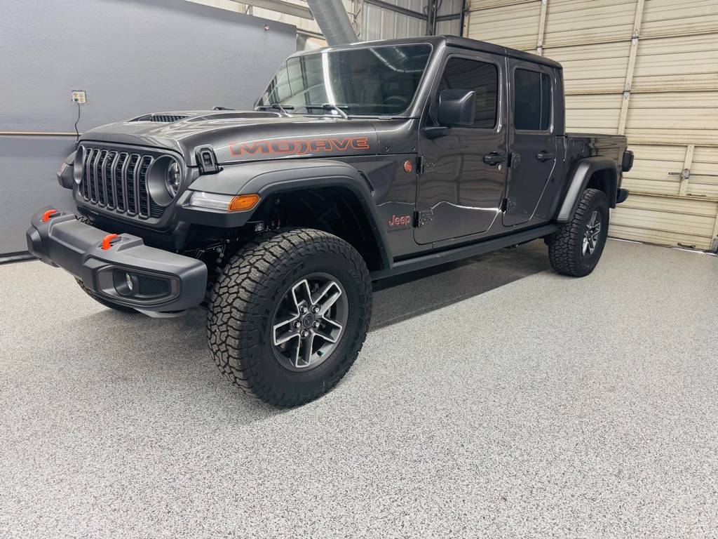 2025 Jeep Gladiator Mojave — Pickup Truck — 207 mi — Glendale, AZ