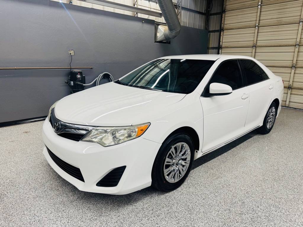 2014 Toyota Camry LE — Sedan — 131,799 mi — Glendale, AZ