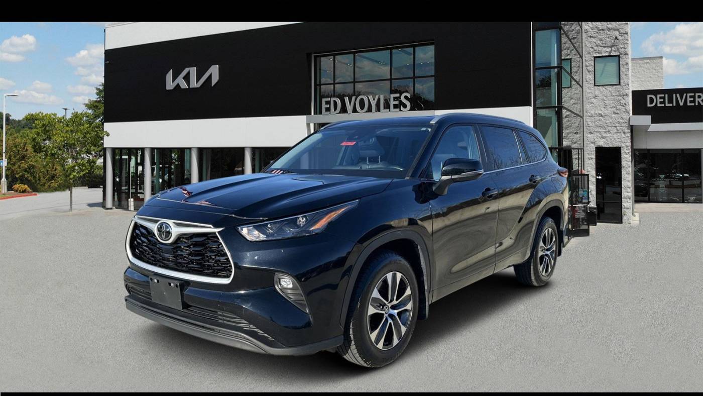 2023 Toyota Highlander XLE — SUV — 42,300 mi — Chamblee, GA
