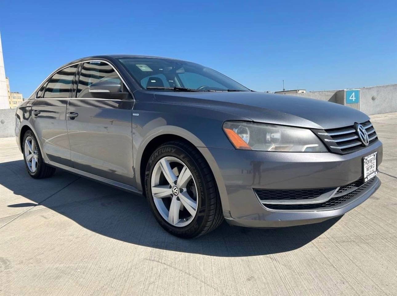 2014 Volkswagen Passat Wolfsburg Edition