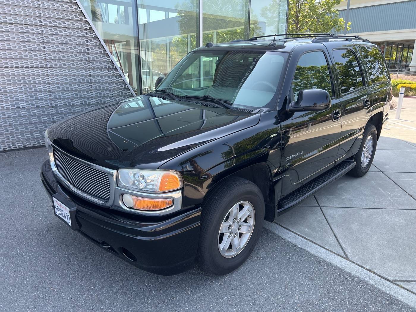 2005 GMC Yukon Denali — SUV — 137,147 mi — San Rafael, CA