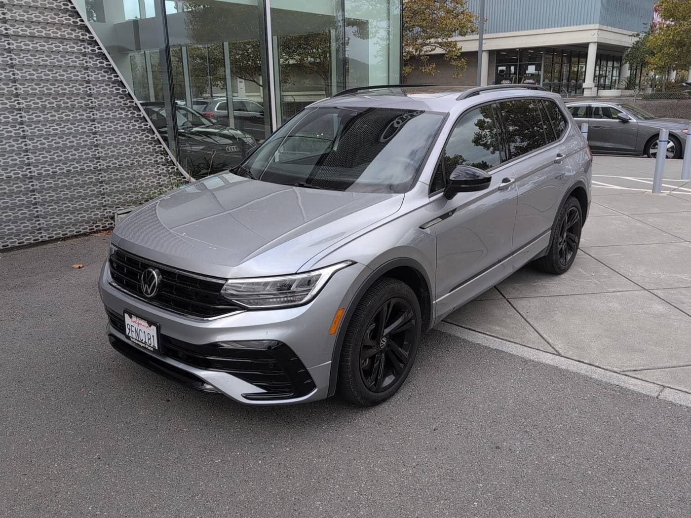 2023 Volkswagen Tiguan SE R-Line Black — SUV — 19,339 mi — San Rafael, CA