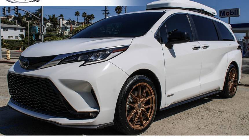 2021 Toyota Sienna XSE — Minivan — 43,897 mi — Hermosa Beach, CA