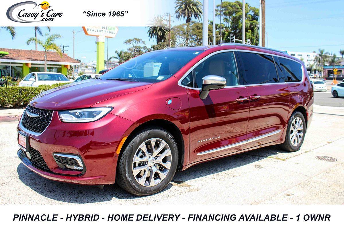 2023 Chrysler Pacifica Hybrid Pinnacle — Minivan — 13,963 mi — Hermosa Beach, CA