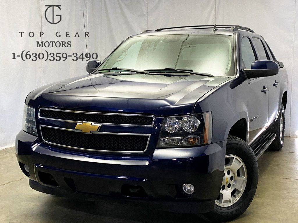 2012 Chevrolet Avalanche LT — Pickup Truck — 186,473 mi — Addison, IL