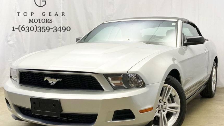 2010 Ford Mustang V6 Premium — Convertible — 126,813 mi — Addison, IL