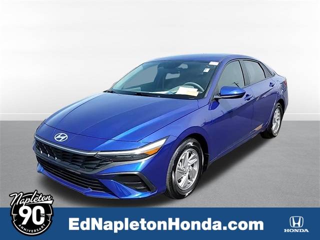 2025 Hyundai Elantra SE — Sedan — 7,718 mi — Oak Lawn, IL