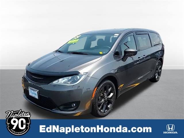 2019 Chrysler Pacifica Touring Plus — Minivan — 41,228 mi — Oak Lawn, IL