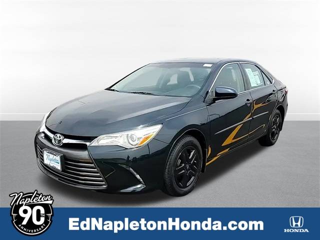 2015 Toyota Camry LE — Sedan — 40,376 mi — Oak Lawn, IL
