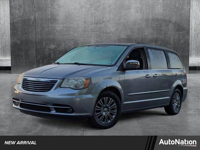 2014 Chrysler Town & Country Touring-L — Minivan — 170,141 mi — Sanford, FL