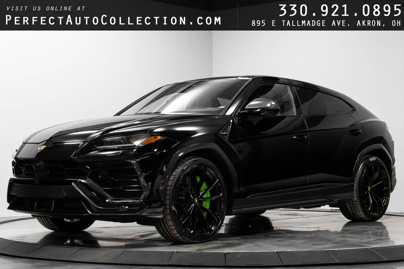 2022 Lamborghini Urus Standard