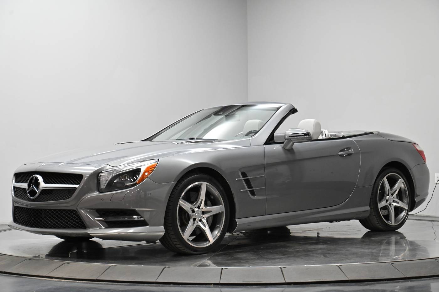 2013 Mercedes-Benz SL SL 550 — Convertible — 36,251 mi — Akron, OH