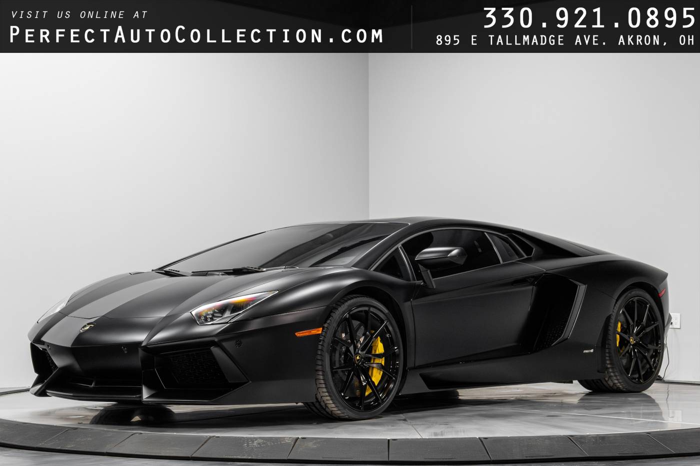 2014 Lamborghini Aventador Standard
