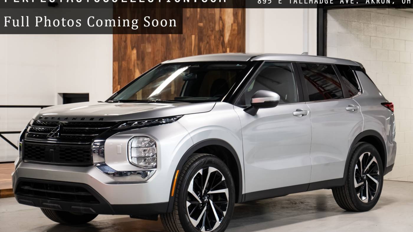 2022 Mitsubishi Outlander ES — SUV — 42,339 mi — Akron, OH