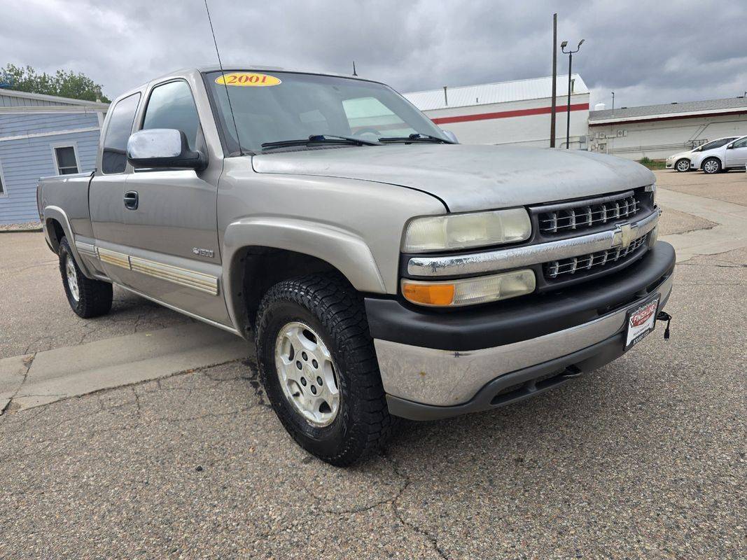 2001 Chevrolet Silverado 1500 Base — Pickup Truck — 319,051 mi — FT. Collins, CO