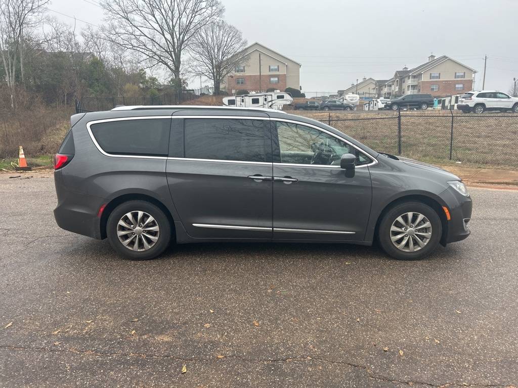 2018 Chrysler Pacifica Touring L — Minivan — 121,500 mi — Prattville, AL