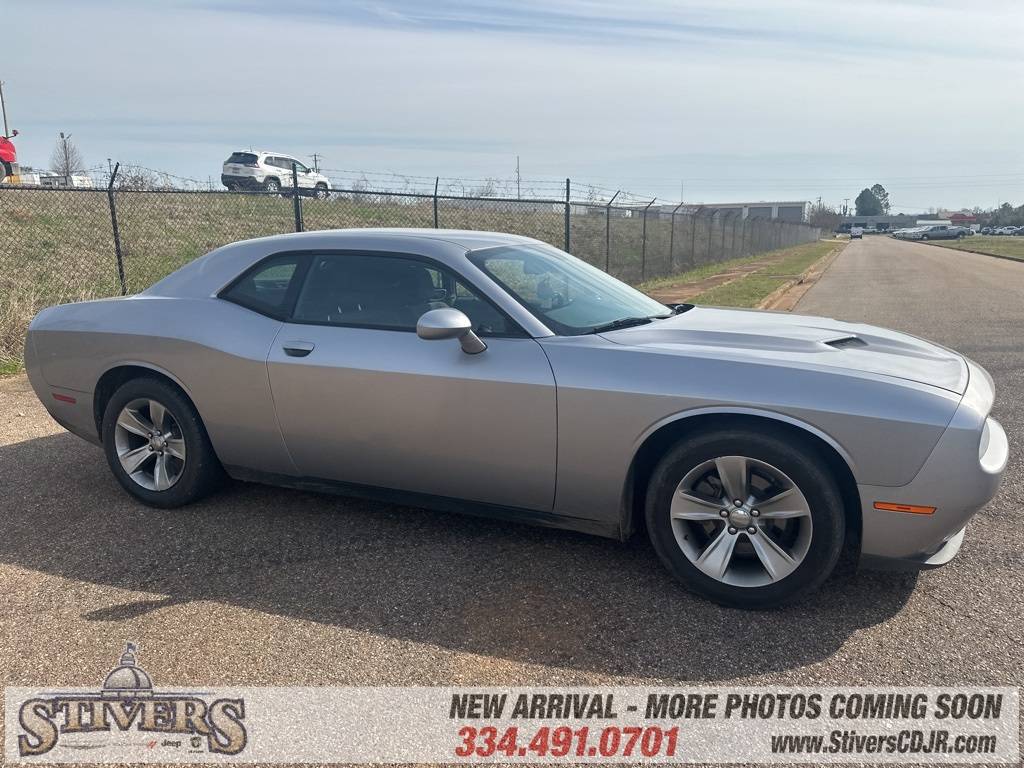 2017 Dodge Challenger SXT — Coupe — 92,709 mi — Prattville, AL