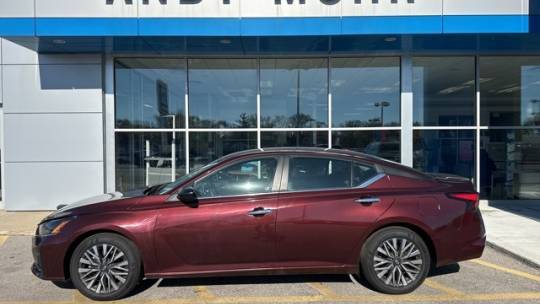 2024 Nissan Altima SV — Sedan — 9,559 mi — Indianapolis, IN