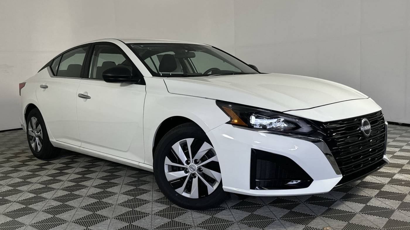 2025 Nissan Altima S — Sedan — 10 mi — Palmetto Bay, FL
