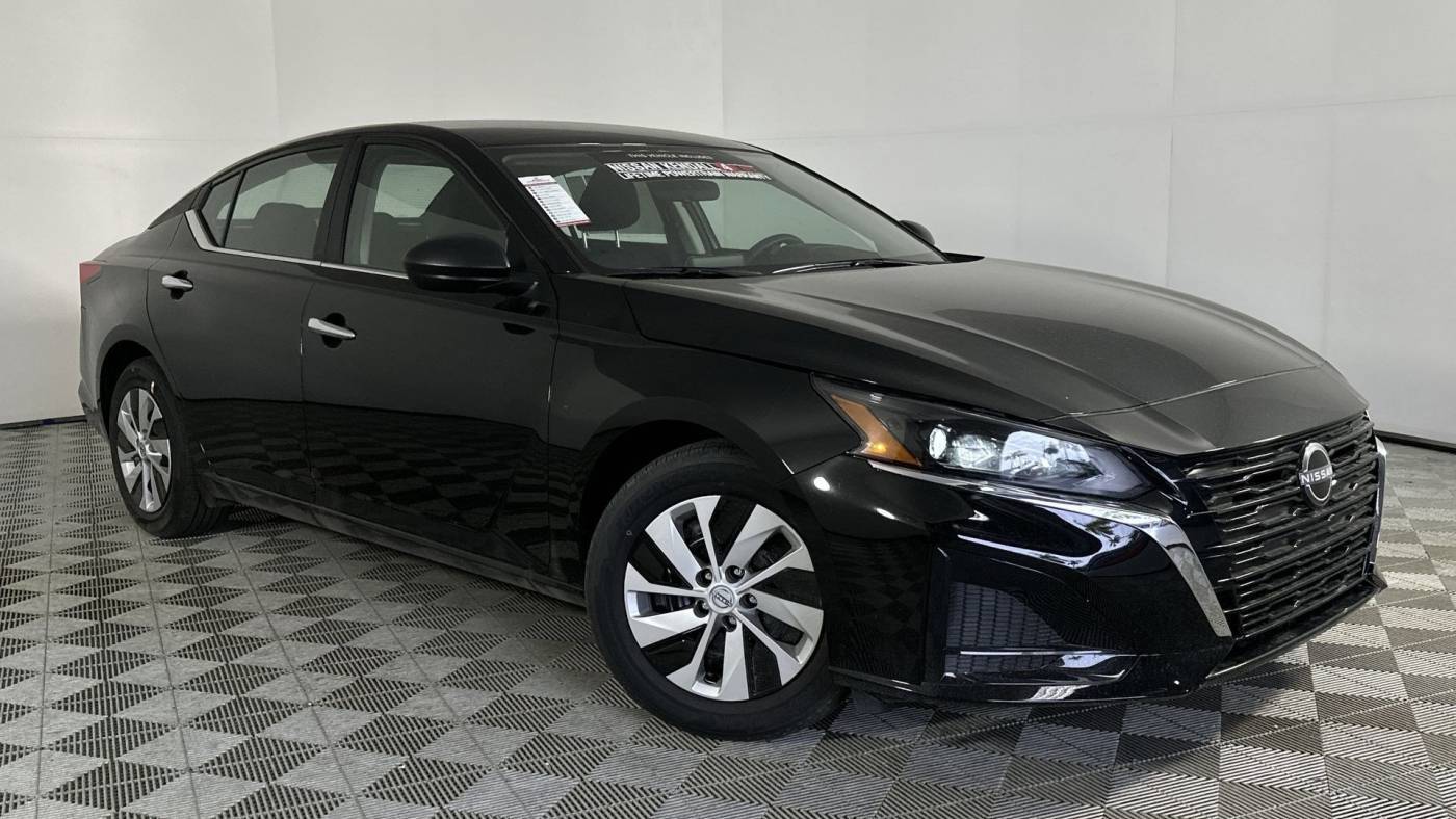 2025 Nissan Altima S — Sedan — 10 mi — Palmetto Bay, FL
