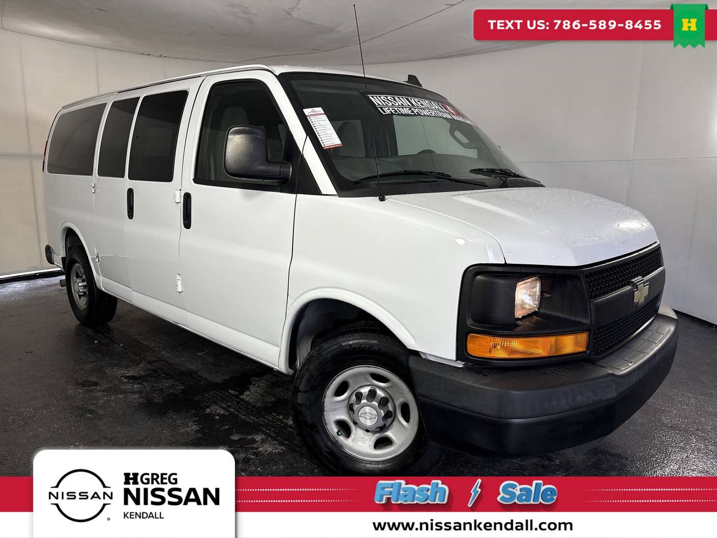 2016 Chevrolet Express Passenger LS — Passenger Van — 64,379 mi — Palmetto Bay, FL