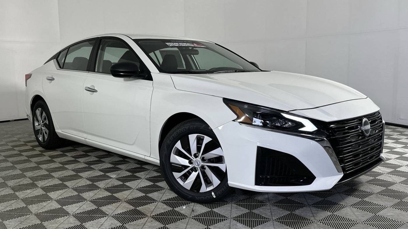 2025 Nissan Altima S — Sedan — 10 mi — Palmetto Bay, FL