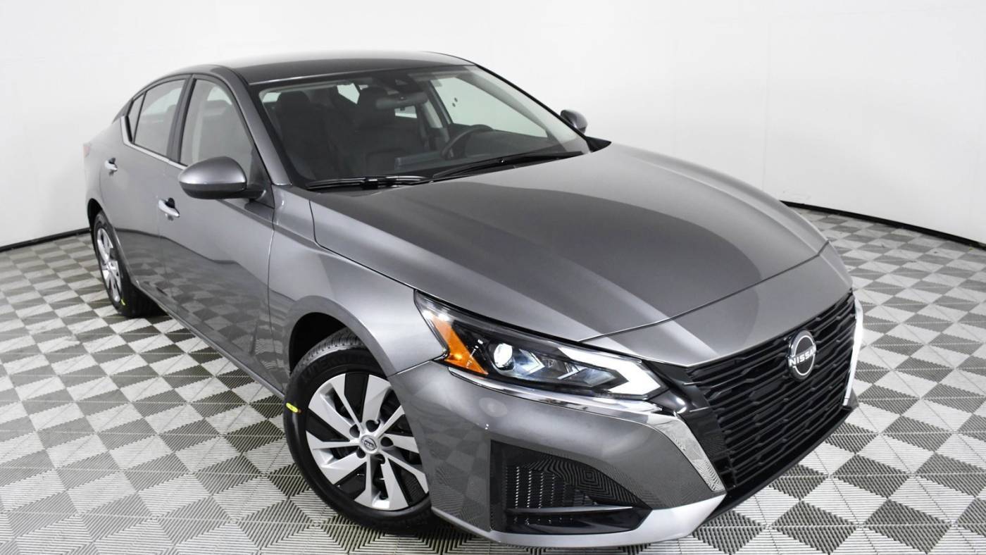 2025 Nissan Altima S — Sedan — 10 mi — Palmetto Bay, FL