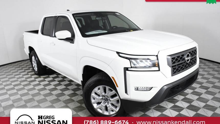 2022 nissan frontier sv white