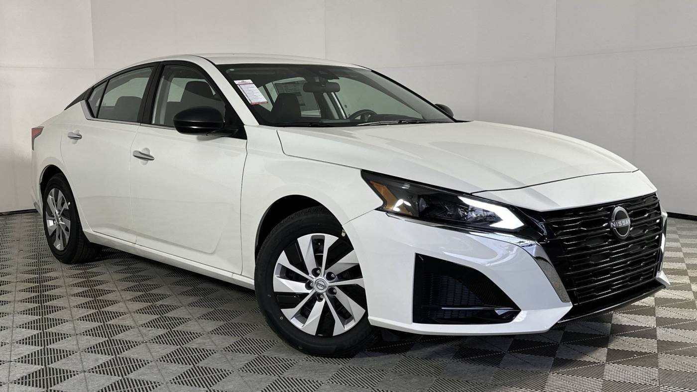 2025 Nissan Altima S — Sedan — 10 mi — Palmetto Bay, FL