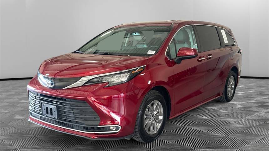 2022 Toyota Sienna XLE — Minivan — 45,721 mi — San Jose, CA