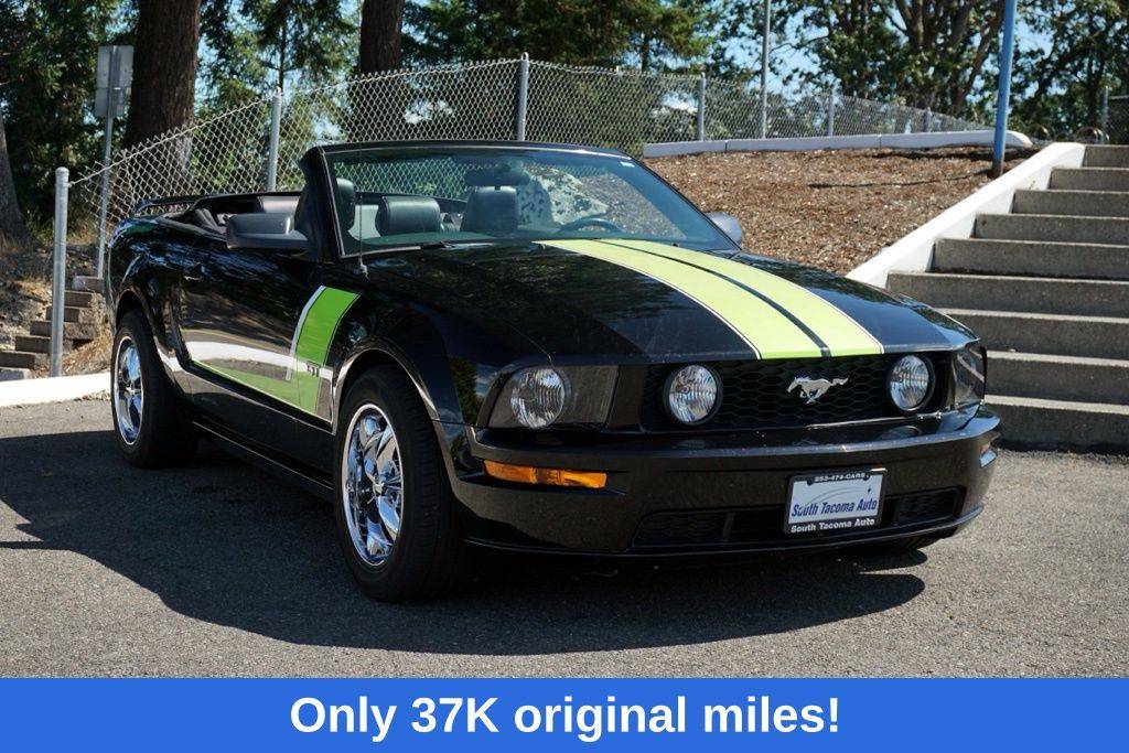 2006 Ford Mustang GT Deluxe