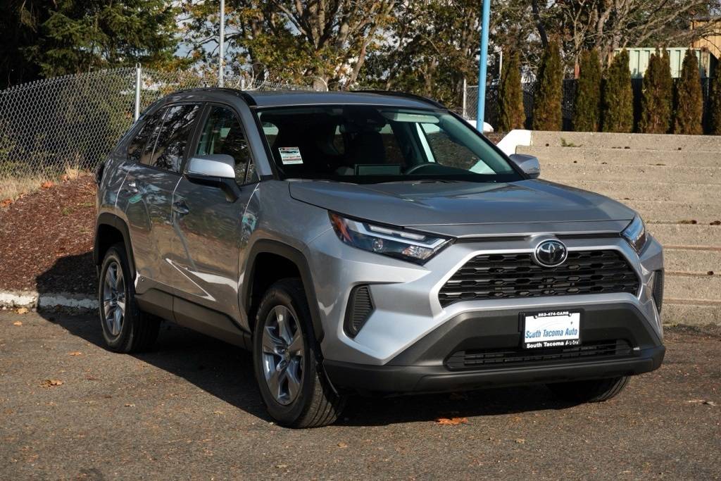 2025 Toyota RAV4 Hybrid XLE — SUV — 15,744 mi — Tacoma, WA