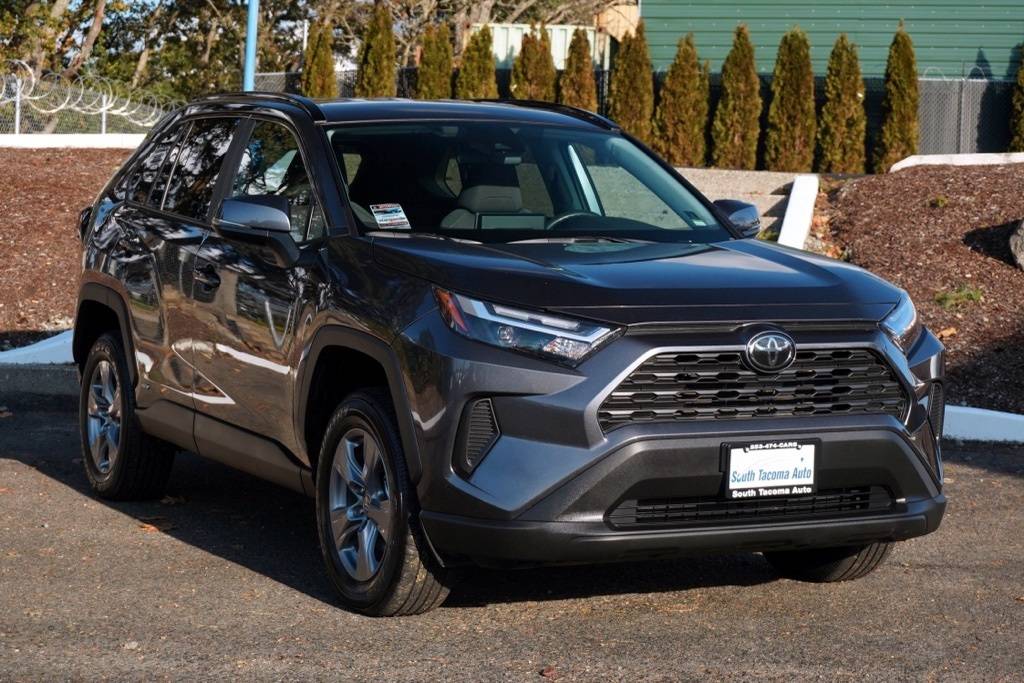 2025 Toyota RAV4 Hybrid XLE — SUV — 16,811 mi — Tacoma, WA