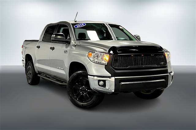 2016 Toyota Tundra SR5 — Pickup Truck — 140,141 mi — Auburn, IN