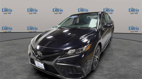 2022 Toyota Camry SE — Sedan — 55,758 mi — Auburn, IN