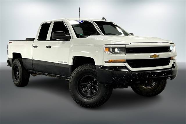 2018 Chevrolet Silverado 1500 Custom — Pickup Truck — 152,909 mi — Auburn, IN