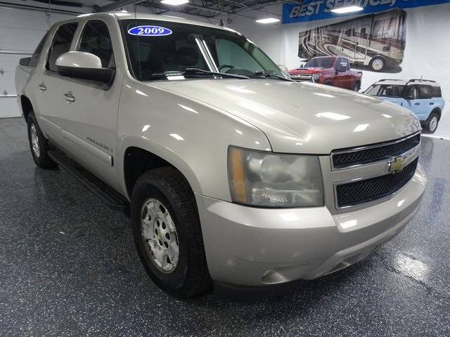 2009 Chevrolet Avalanche 1LT — Pickup Truck — 112,965 mi — Auburn, IN
