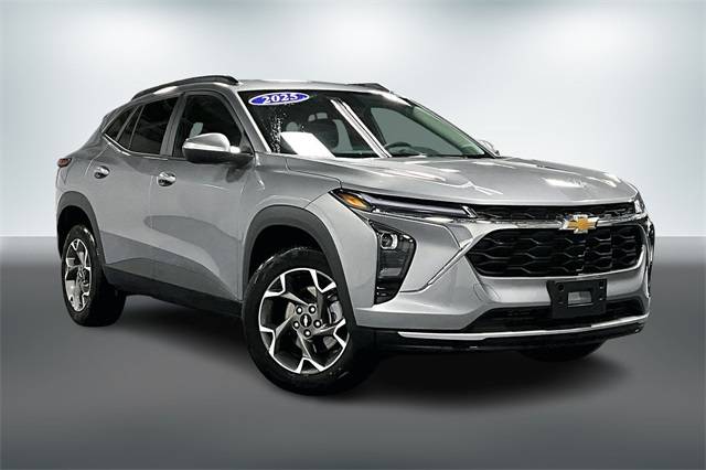 2025 Chevrolet Trax LT — SUV — 21,417 mi — Auburn, IN