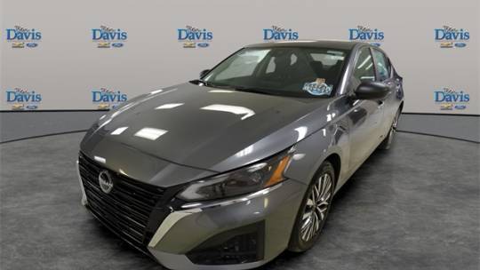 2024 Nissan Altima SV — Sedan — 29,381 mi — Auburn, IN